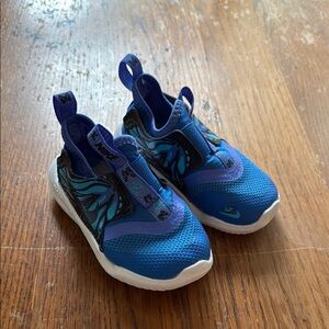 Nike Blue and Black Sneakers with Breathable Mesh